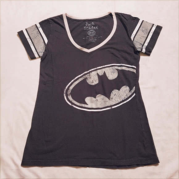 🔵 3/$30 BATMAN T-SHIRT - Picture 1 of 9
